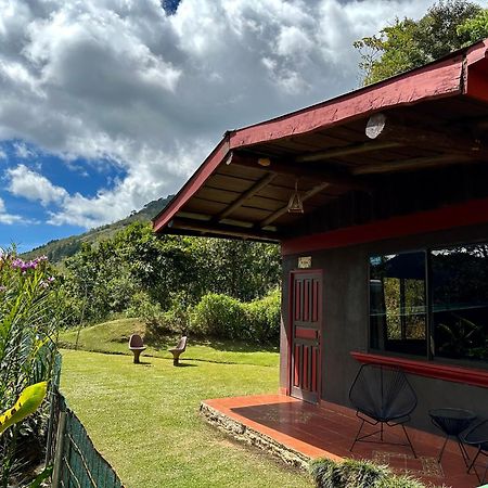 Hotel De Montana El Pelicano San Isidro De El General Kültér fotó